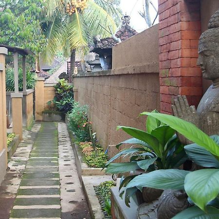 Utu Homestay Ubud  Exterior photo